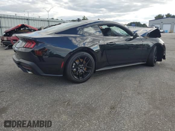 ✅ 2025 Ford Mustang GT • VIN: 1FA6P8CF0S5410913 • Lot: 85180425. Listed on Copart with 2,723 mi. Free auction sales archive from the USA and detailed vehicle history report at DreamBid. Image 3.