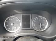 ✅ 2020 Mercedes-Benz Metris Cargo • VIN: W1YV0BEY4L3715815 • Лот: 68636494. Опубликован ранее на Copart с пробегом Не указан. Бесплатный доступ к архиву аукционных продаж из США и подробный отчёт об истории автомобиля на DreamBid. Изображение 9.