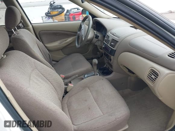 ✅ 2001 Nissan Sentra GXE • VIN: 3N1CB51D11L503694 • Lot: 42498955. Listed on IAAI with 171,737 mi. Free auction sales archive from the USA and detailed vehicle history report at DreamBid. Image 5.