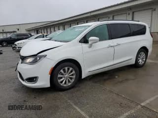 ✅ 2017 Chrysler Pacifica Touring L • VIN: 2C4RC1BG6HR702727 • Лот: 92907825. Опубликован ранее на Copart с пробегом 131 863 миль. Бесплатный доступ к архиву аукционных продаж из США и подробный отчёт об истории автомобиля на DreamBid. Изображение 1.