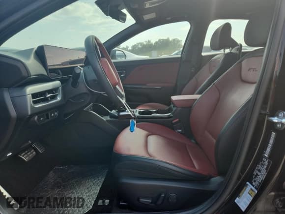 ✅ 2025 Kia K4 GT-Line Turbo • VIN: 3KPFW4DC0SE100050 • Lot: 81189815. Listed on Copart with 8,483 mi. Free auction sales archive from the USA and detailed vehicle history report at DreamBid. Image 7.