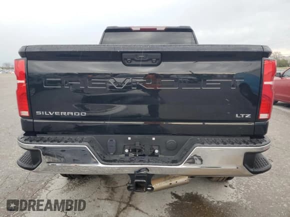 ✅ 2024 Chevrolet Silverado 2500HD • VIN: 2GC1YPEY7R1105110 • Lot: 51956885. Wystawiony na Copart z przebiegiem 20 133 mil. Bezpłatny archiwum sprzedaży aukcyjnych z USA i szczegółowy raport historii pojazdu na DreamBid. Zdjęcie 6.