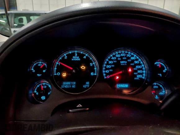 ✅ 2012 Chevrolet Suburban LT • VIN: 1GNSKJE79CR299185 • Lot: 95693435. Listed on Copart with 174,519 mi. Free auction sales archive from the USA and detailed vehicle history report at DreamBid. Image 9.