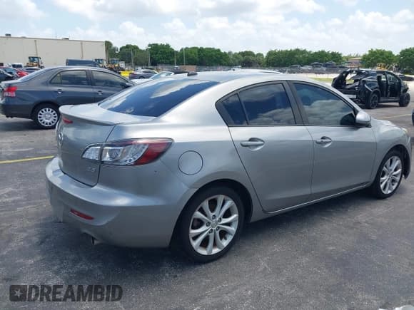 ✅ 2011 Mazda 3 S Grand Touring • VIN: JM1BL1W55B1474676 • Lot: 42494974. Wystawiony na IAAI z przebiegiem 162 285 mil. Bezpłatny archiwum sprzedaży aukcyjnych z USA i szczegółowy raport historii pojazdu na DreamBid. Zdjęcie 4.