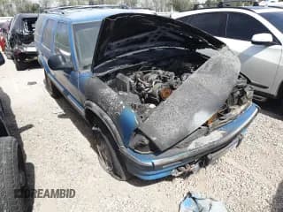 ✅ 1995 Chevrolet Blazer • VIN: 1GNDT13W8S2197190 • Lot: 52053765. Wystawiony na Copart z przebiegiem Nie podano. Bezpłatny archiwum sprzedaży aukcyjnych z USA i szczegółowy raport historii pojazdu na DreamBid. Zdjęcie 4.