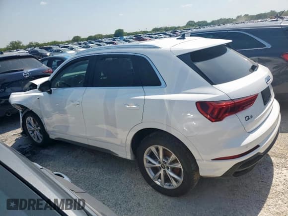 ✅ 2023 Audi Q3 S line Premium • VIN: WA1DECF35P1054849 • Lot: 58766615. Wystawiony na Copart z przebiegiem 43 588 mil. Bezpłatny archiwum sprzedaży aukcyjnych z USA i szczegółowy raport historii pojazdu na DreamBid. Zdjęcie 2.