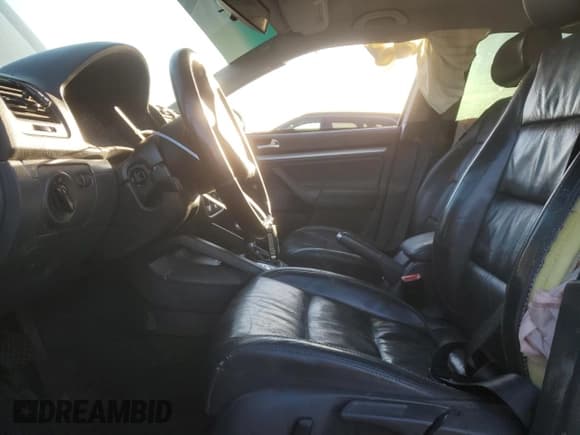 ✅ 2006 Volkswagen Jetta 1.9L TDI • VIN: 3VWDT71K46M777401 • Lot: 90987835. Listed on Copart with 291,426 mi. Free auction sales archive from the USA and detailed vehicle history report at DreamBid. Image 7.