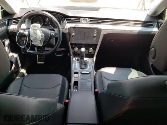 ✅ 2020 Volkswagen Arteon SE • VIN: WVWBR7ANXLE015582 • Лот: 56882033. Опубликован ранее на Copart с пробегом 57 704 миль. Бесплатный доступ к архиву аукционных продаж из США и подробный отчёт об истории автомобиля на DreamBid. Изображение 8.