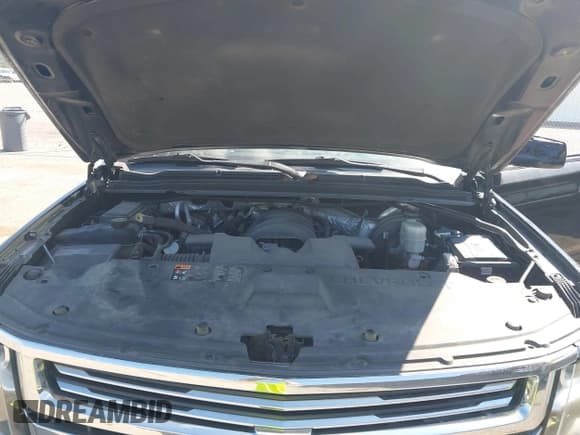 ✅ 2015 Chevrolet Suburban LTZ • VIN: 1GNSKKKC6FR234435 • Lot: 43245135. Listed on IAAI with 189,693 mi. Free auction sales archive from the USA and detailed vehicle history report at DreamBid. Image 10.