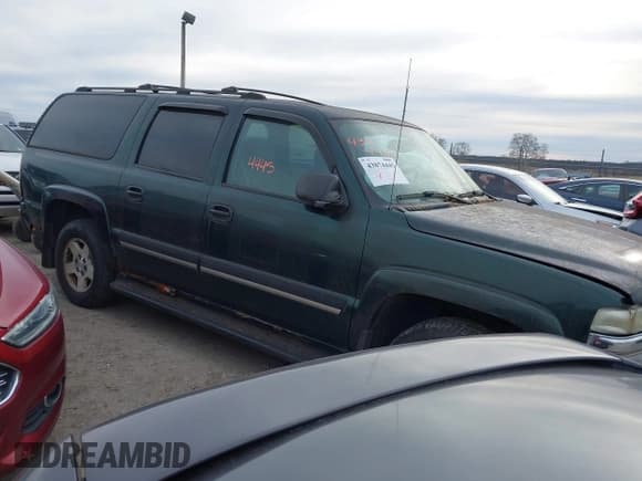 ✅ 2004 Chevrolet Suburban LS • VIN: 3GNFK16ZX4G288702 • Lot: 43874445. Listed on IAAI with 219,107 mi. Free auction sales archive from the USA and detailed vehicle history report at DreamBid. Image 1.