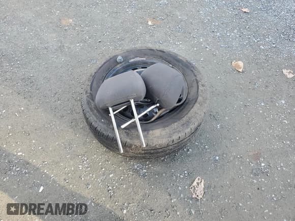 ✅ 2019 Chevrolet Cruze LS • VIN: 3G1BC6SM5KS547479 • Lot: 92129305. Listed on Copart with 79,593 mi. Free auction sales archive from the USA and detailed vehicle history report at DreamBid. Image 12.