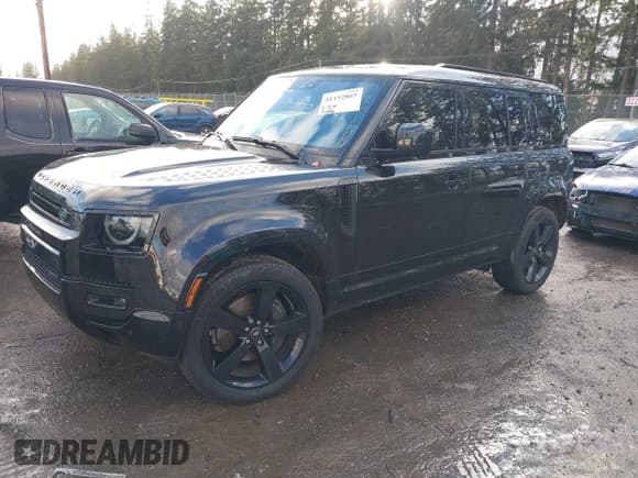 ✅ 2022 Land Rover Defender X-Dynamic HSE • VIN: SALE37RUXN2092086 • Lot: 41152865. Listed on IAAI with 17,756 mi. Free auction sales archive from the USA and detailed vehicle history report at DreamBid. Image 2.