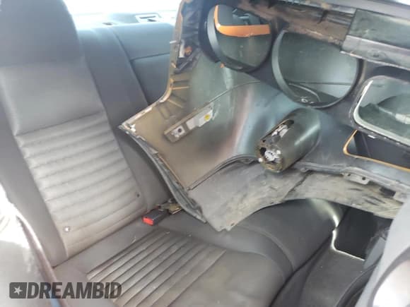 ✅ 2012 Dodge Challenger SXT • VIN: 2C3CDYAG2CH118244 • Lot: 79525864. Wystawiony na Copart z przebiegiem 198 695 mil. Bezpłatny archiwum sprzedaży aukcyjnych z USA i szczegółowy raport historii pojazdu na DreamBid. Zdjęcie 11.