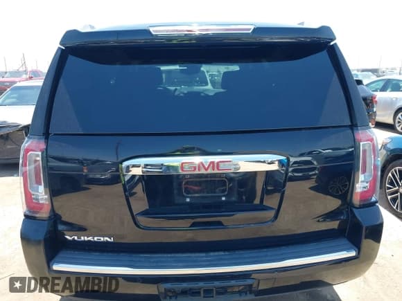 ✅ 2015 GMC Yukon Denali • VIN: 1GKS1CKJ0FR609806 • Lot: 42777794. Listed on IAAI with 168,138 mi. Free auction sales archive from the USA and detailed vehicle history report at DreamBid. Image 16.
