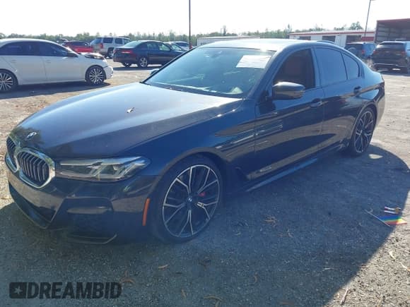 ✅ 2021 BMW 5 Series 530i • VIN: WBA53BH03MWX04142 • Lot: 43600519. Listed on IAAI with 62,761 mi. Free auction sales archive from the USA and detailed vehicle history report at DreamBid. Image 18.