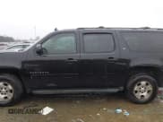 ✅ 2013 Chevrolet Suburban LT • VIN: 1GNSKJE75DR253466 • Лот: 43835635. Опубликован ранее на IAAI с пробегом 339 418 миль. Бесплатный доступ к архиву аукционных продаж из США и подробный отчёт об истории автомобиля на DreamBid. Изображение 14.