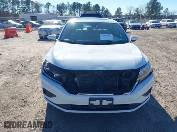 ✅ 2021 Volkswagen Passat SE • VIN: 1VWSA7A36MC012338 • Lot: 43709894. Listed on IAAI with 72,376 mi. Free auction sales archive from the USA and detailed vehicle history report at DreamBid. Image 12.