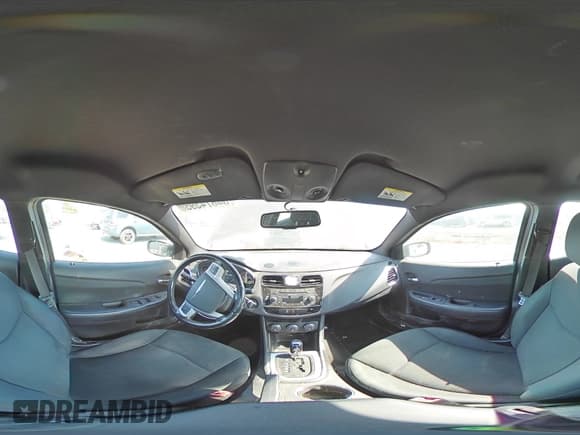 ✅ 2012 Chrysler 200 Touring • VIN: 1C3CCBBB9CN148979 • Lot: 64874595. Wystawiony na Copart z przebiegiem 112 893 mil. Bezpłatny archiwum sprzedaży aukcyjnych z USA i szczegółowy raport historii pojazdu na DreamBid. Zdjęcie 14.