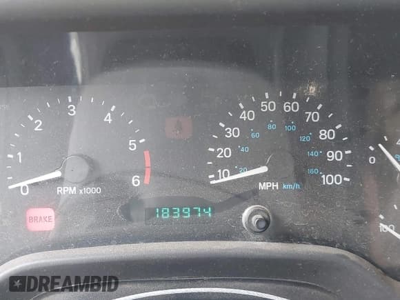 ✅ 2000 Jeep Wrangler Sahara • VIN: 1J4FA59S5YP700649 • Лот: 43291151. Опубликован ранее на IAAI с пробегом 183 974 миль. Бесплатный доступ к архиву аукционных продаж из США и подробный отчёт об истории автомобиля на DreamBid. Изображение 7.