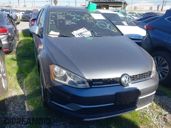 ✅ 2017 Volkswagen Golf S • VIN: 3VWH17AU6HM522728 • Lot: 43641462. Listed on IAAI with 92,397 mi. Free auction sales archive from the USA and detailed vehicle history report at DreamBid. Image 13.