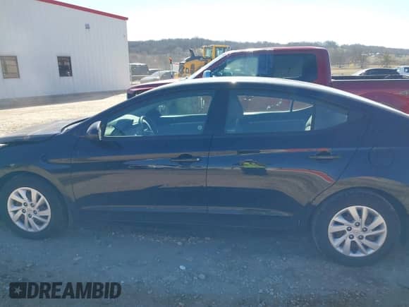 2019 Hyundai Elantra SE с VIN 5NPD74LF9KH470876, выставлен на аукционе IAAI как лот 41689079 с пробегом 88 650 миль миль и . История ставок и продаж доступна на DreamBid. Изображение 14.