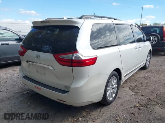 ✅ 2015 Toyota Sienna Limited • VIN: 5TDDK3DC2FS102097 • Lot: 43407226. Wystawiony na IAAI z przebiegiem 180 467 mil. Bezpłatny archiwum sprzedaży aukcyjnych z USA i szczegółowy raport historii pojazdu na DreamBid. Zdjęcie 4.