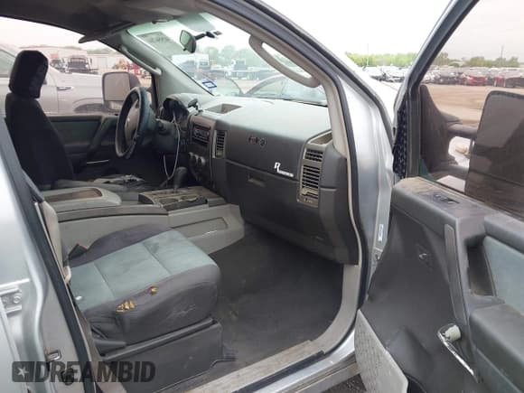 ✅ 2004 Nissan Titan XE • VIN: 1N6AA07A54N593067 • Lot: 41956764. Listed on IAAI with 256,100 mi. Free auction sales archive from the USA and detailed vehicle history report at DreamBid. Image 5.