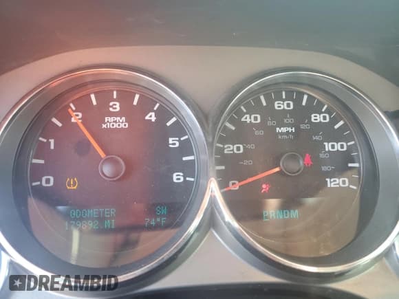 ✅ 2011 Chevrolet Silverado 1500 LT • VIN: 1GCRCSE00BZ313373 • Lot: 69677284. Listed on Copart with 179,892 mi. Free auction sales archive from the USA and detailed vehicle history report at DreamBid. Image 9.