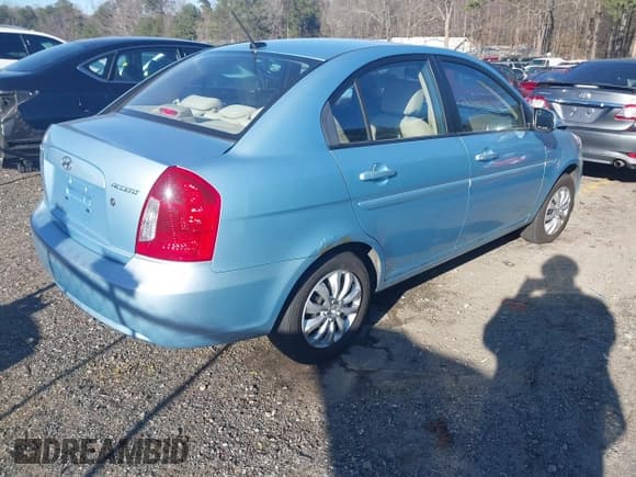 ✅ 2010 Hyundai Accent GLS • VIN: KMHCN4AC4AU422843 • Лот: 41737902. Опубликован ранее на IAAI с пробегом 121 062 миль. Бесплатный доступ к архиву аукционных продаж из США и подробный отчёт об истории автомобиля на DreamBid. Изображение 4.