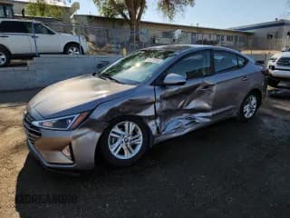 ✅ 2020 Hyundai Elantra Value Edition • VIN: KMHD84LF9LU977504 • Lot: 80218165. Listed on Copart with 43,107 mi. Free auction sales archive from the USA and detailed vehicle history report at DreamBid. Image 1.