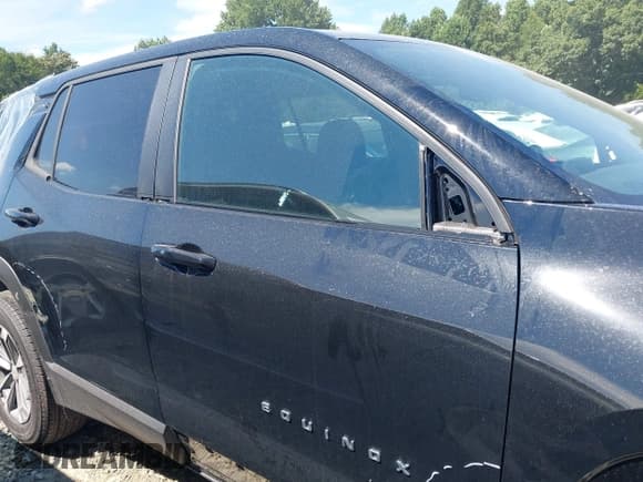 ✅ 2025 Chevrolet Equinox FWD LT • VIN: 3GNAXHEG8SL281854 • Lot: 42880577. Wystawiony na IAAI z przebiegiem 2 792 mil. Bezpłatny archiwum sprzedaży aukcyjnych z USA i szczegółowy raport historii pojazdu na DreamBid. Zdjęcie 13.