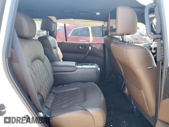 ✅ 2021 Nissan Armada Platinum • VIN: JN8AY2DA0M9372777 • Lot: 81031155. Wystawiony na Copart z przebiegiem 35 148 mil. Bezpłatny archiwum sprzedaży aukcyjnych z USA i szczegółowy raport historii pojazdu na DreamBid. Zdjęcie 11.