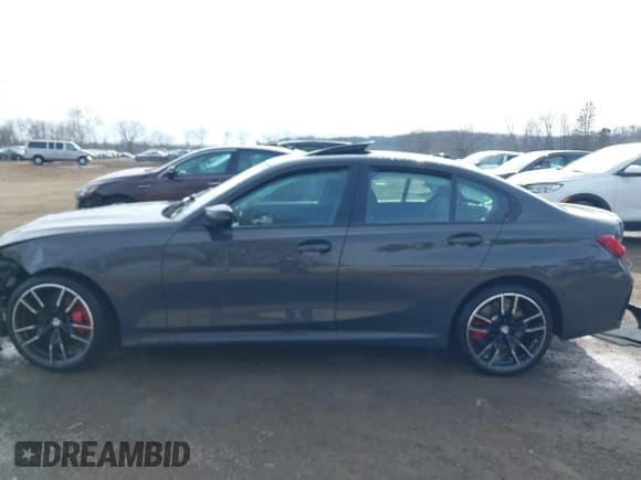 ✅ 2024 BMW 3 Series M340i xDrive • VIN: 3MW49FF00R8D98781 • Lot: 41647711. Wystawiony na IAAI z przebiegiem 8 662 mil. Bezpłatny archiwum sprzedaży aukcyjnych z USA i szczegółowy raport historii pojazdu na DreamBid. Zdjęcie 14.
