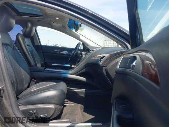 ✅ 2016 Lincoln MKZ Hybrid • VIN: 3LN6L2LU1GR612869 • Lot: 43155400. Listed on IAAI with 161,107 mi. Free auction sales archive from the USA and detailed vehicle history report at DreamBid. Image 5.