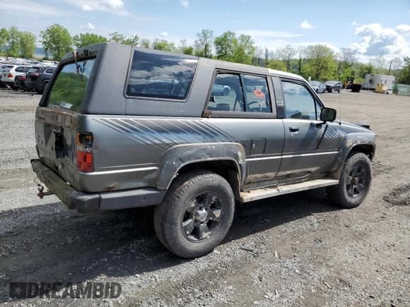 ✅ 1988 Toyota 4Runner • VIN: JT3VN66W4J0005603 • Лот: 56020605. Опубликован ранее на Copart с пробегом Не указан. Бесплатный доступ к архиву аукционных продаж из США и подробный отчёт об истории автомобиля на DreamBid. Изображение 3.