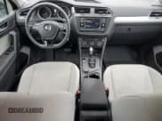 ✅ 2019 Volkswagen Tiguan S • VIN: 3VV0B7AX3KM176346 • Лот: 90303495. Опубликован ранее на Copart с пробегом 40 528 миль. Бесплатный доступ к архиву аукционных продаж из США и подробный отчёт об истории автомобиля на DreamBid. Изображение 8.