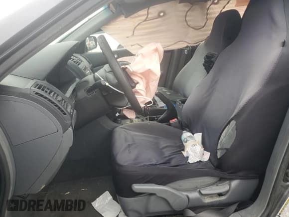 ✅ 2006 Honda Accord LX • VIN: 1HGCM55406A131203 • Lot: 93963205. Wystawiony na Copart z przebiegiem 260 718 mil. Bezpłatny archiwum sprzedaży aukcyjnych z USA i szczegółowy raport historii pojazdu na DreamBid. Zdjęcie 7.