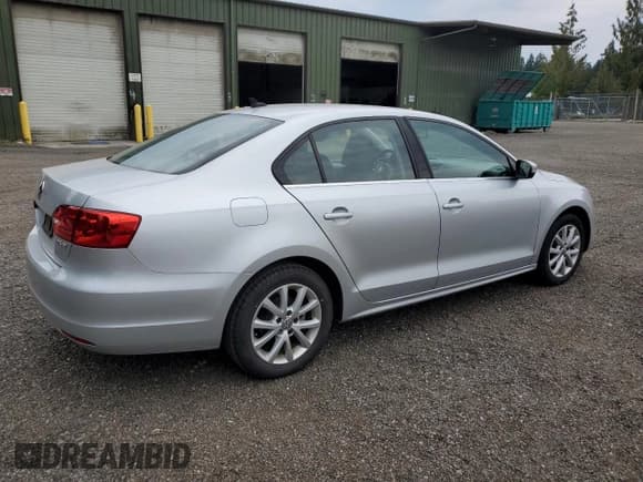 ✅ 2013 Volkswagen Jetta SE • VIN: 3VWDP7AJ0DM381166 • Lot: 70519025. Listed on Copart with 91,106 mi. Free auction sales archive from the USA and detailed vehicle history report at DreamBid. Image 3.