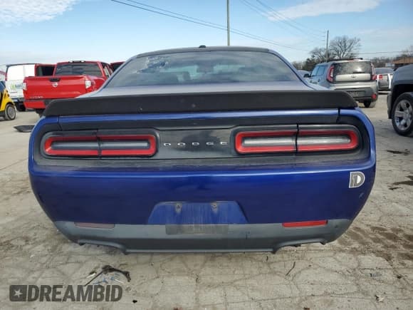✅ 2010 Dodge Challenger SE • VIN: 2B3CJ4DV4AH322646 • Lot: 86696424. Wystawiony na Copart z przebiegiem 173 046 mil. Bezpłatny archiwum sprzedaży aukcyjnych z USA i szczegółowy raport historii pojazdu na DreamBid. Zdjęcie 6.