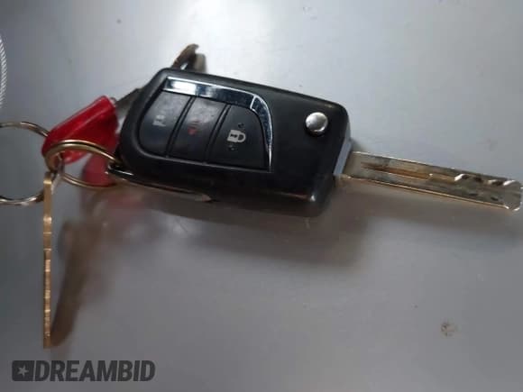 ✅ 2019 Toyota C-HR LE • VIN: NMTKHMBX4KR099486 • Lot: 43678331. Listed on IAAI with 299,670 mi. Free auction sales archive from the USA and detailed vehicle history report at DreamBid. Image 11.