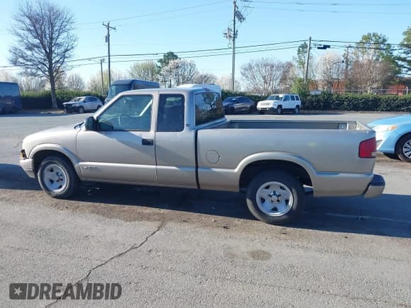 ✅ 2002 Chevrolet S-10 LS • VIN: 1GCCS19W728207509 • Лот: 41768781. Опубликован ранее на IAAI с пробегом 238 934 миль. Бесплатный доступ к архиву аукционных продаж из США и подробный отчёт об истории автомобиля на DreamBid. Изображение 14.