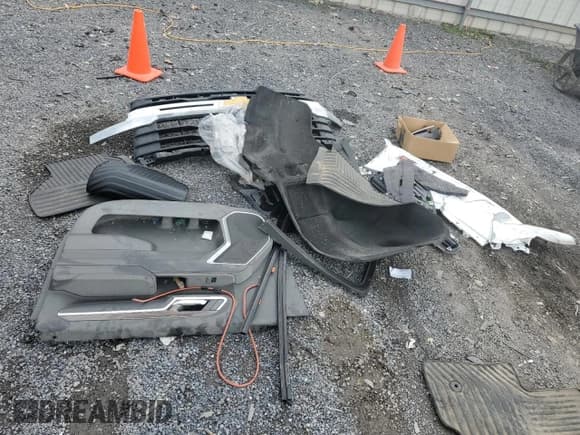 ✅ 2024 Chevrolet Silverado 2500HD LT • VIN: 1GC2YNE74RF107308 • Лот: 57115175. Опубликован ранее на Copart с пробегом 48 790 миль. Бесплатный доступ к архиву аукционных продаж из США и подробный отчёт об истории автомобиля на DreamBid. Изображение 12.