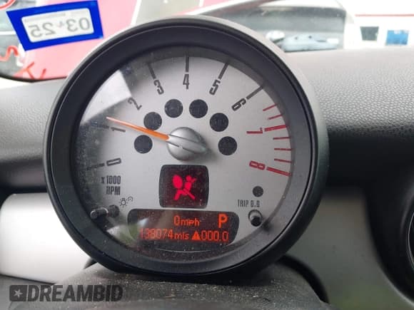 ✅ 2011 MINI Hardtop • VIN: WMWSU3C59BT097994 • Lot: 42361216. Listed on IAAI with 138,074 mi. Free auction sales archive from the USA and detailed vehicle history report at DreamBid. Image 7.