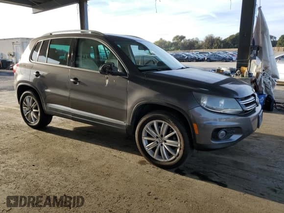 ✅ 2013 Volkswagen Tiguan S • VIN: WVGBV3AX9DW576272 • Lot: 92412365. Listed on Copart with 192,035 mi. Free auction sales archive from the USA and detailed vehicle history report at DreamBid. Image 4.