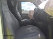 ✅ 2022 Chevrolet Express Cargo • VIN: 1GCWGAFP0N1199911 • Lot: 42948730. Wystawiony na IAAI z przebiegiem 35 788 mil. Bezpłatny archiwum sprzedaży aukcyjnych z USA i szczegółowy raport historii pojazdu na DreamBid. Zdjęcie 5.