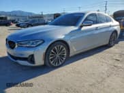 ✅ 2021 BMW 5 Series 530e • VIN: WBA13AG01MCF54742 • Лот: 94754065. Опубликован ранее на Copart с пробегом 100 246 миль. Бесплатный доступ к архиву аукционных продаж из США и подробный отчёт об истории автомобиля на DreamBid. Изображение 1.