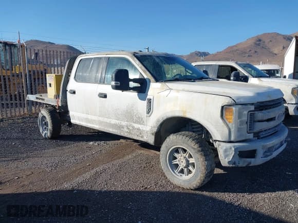 ✅ 2017 Ford F-250 Lariat • VIN: 1FT7W2BT2HEC44098 • Lot: 43020697. Wystawiony na IAAI z przebiegiem 59 696 mil. Bezpłatny archiwum sprzedaży aukcyjnych z USA i szczegółowy raport historii pojazdu na DreamBid. Zdjęcie 13.