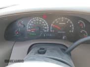 ✅ 2000 Ford F-150 XL • VIN: 1FTRX07L3YKB02525 • Lot: 43419942. Wystawiony na IAAI z przebiegiem 176 484 mil. Bezpłatny archiwum sprzedaży aukcyjnych z USA i szczegółowy raport historii pojazdu na DreamBid. Zdjęcie 7.