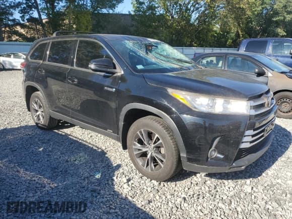 ✅ 2019 Toyota Highlander Hybrid LE • VIN: 5TDBGRFHXKS057859 • Lot: 84554625. Listed on Copart with 49,410 mi. Free auction sales archive from the USA and detailed vehicle history report at DreamBid. Image 4.