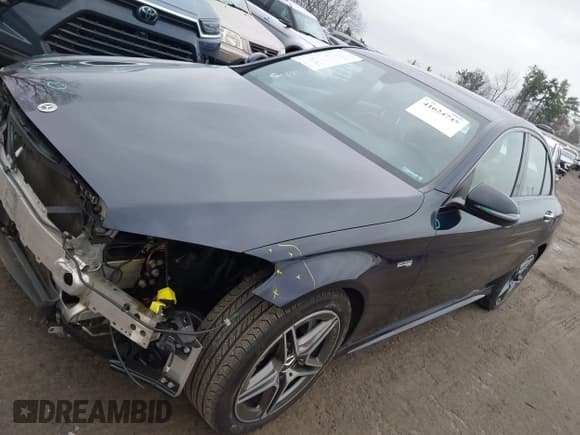 ✅ 2019 Mercedes-Benz C 43 AMG • VIN: 55SWF6EB6KU292794 • Lot: 41624745. Wystawiony na IAAI z przebiegiem 88 881 mil. Bezpłatny archiwum sprzedaży aukcyjnych z USA i szczegółowy raport historii pojazdu na DreamBid. Zdjęcie 2.